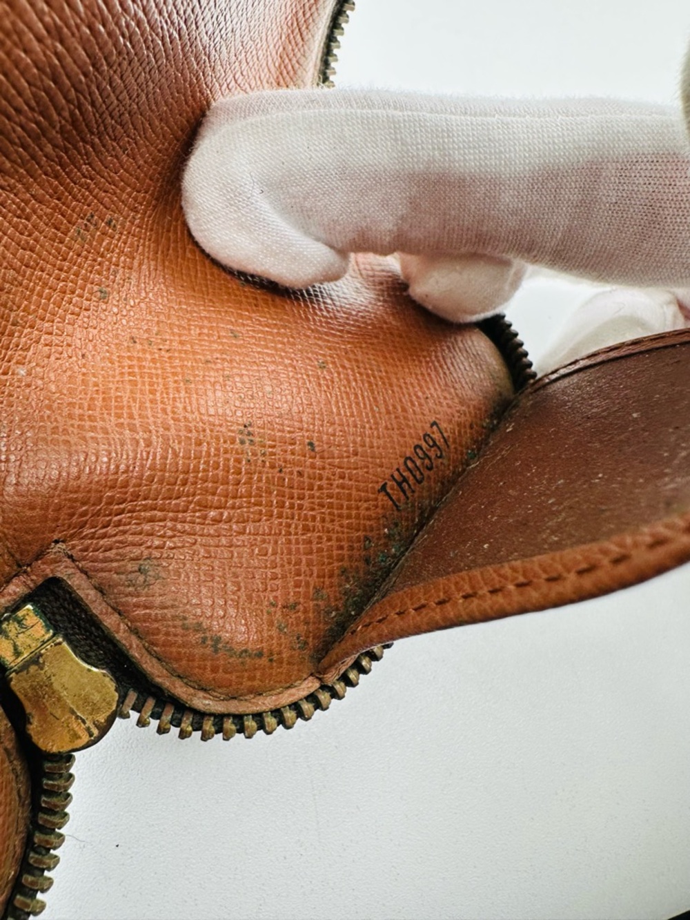Louis Vuitton Compact Monogram Wallet - Picture 12 of 12